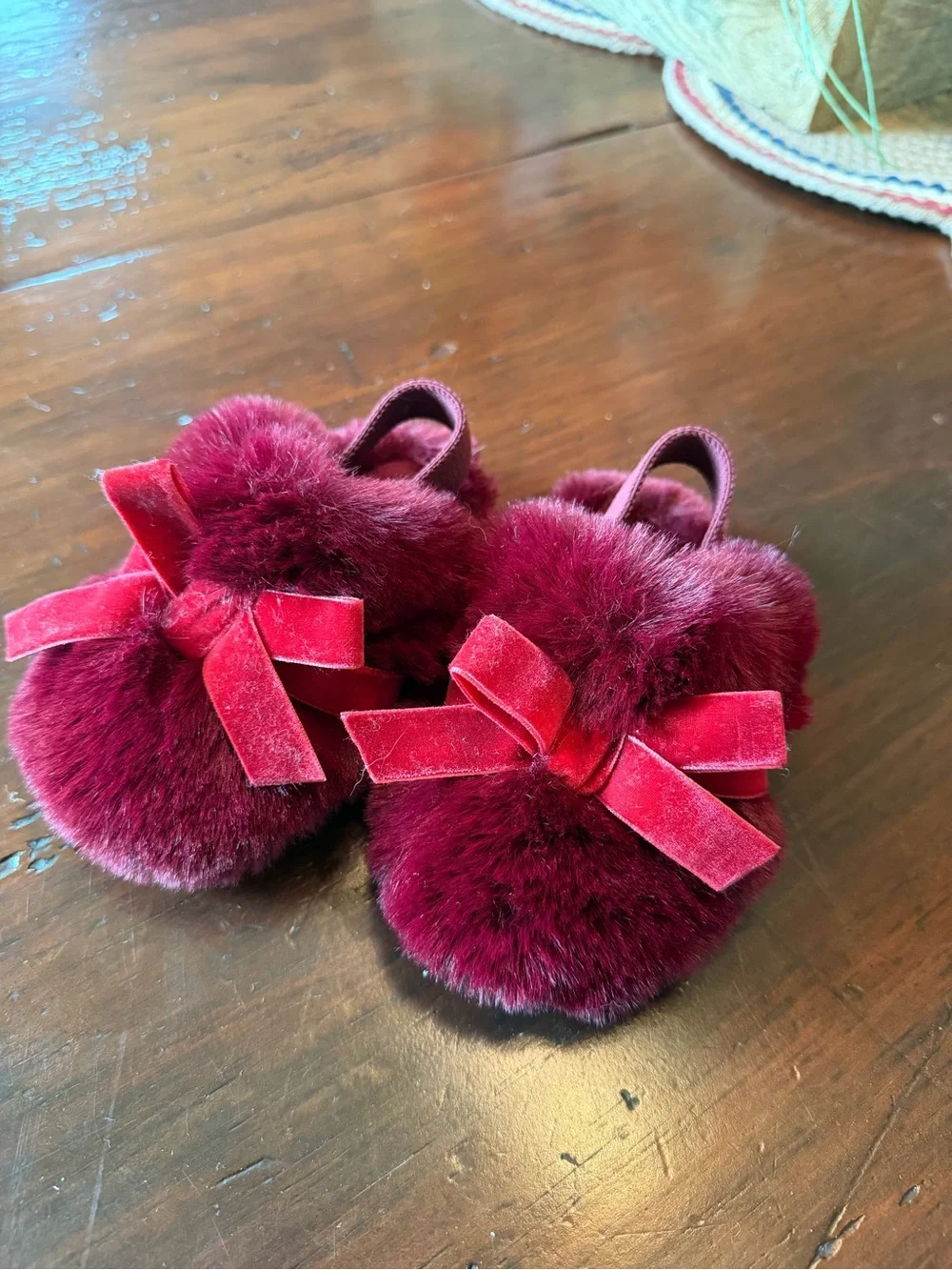 Kids Plush Pom-Pom Slip-On Shoes - Burgundy